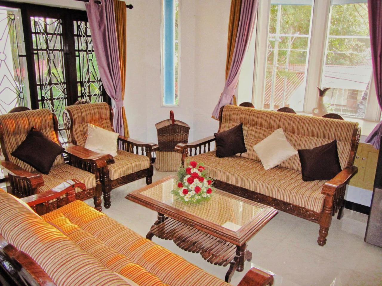 Sea View Apartments Kochi Exterior photo